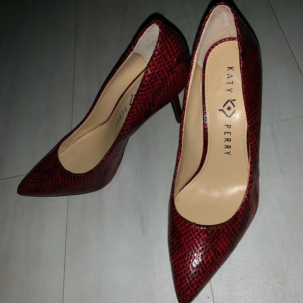 KATY PERRY FAUX SNAKE SKIN RED HEELS